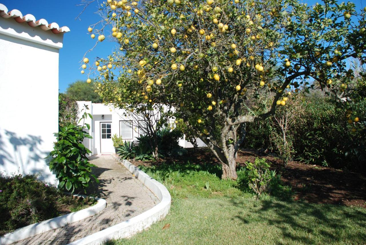 Casa Beachcomber Le Jardin Des Arts Lagos Bagian luar foto