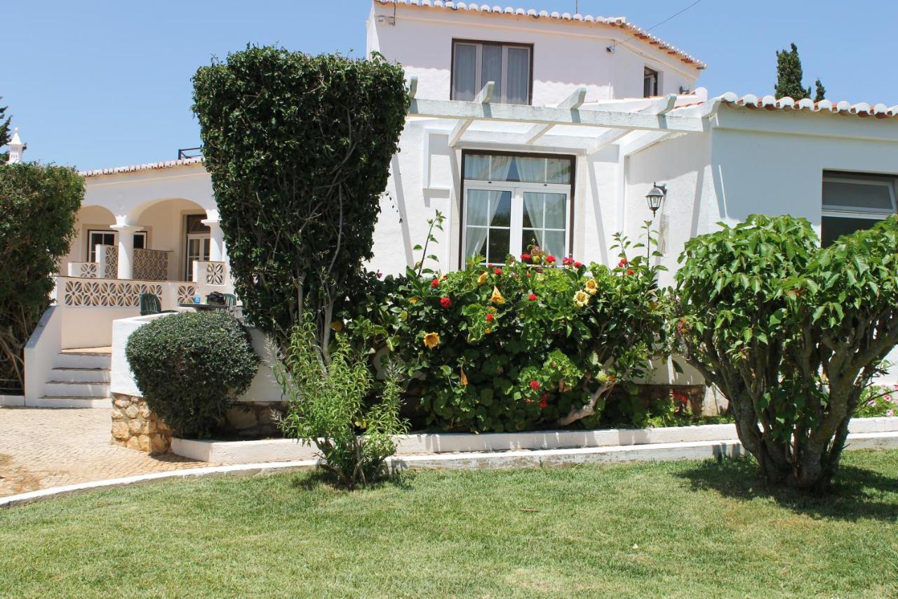 Casa Beachcomber Le Jardin Des Arts Lagos Bagian luar foto