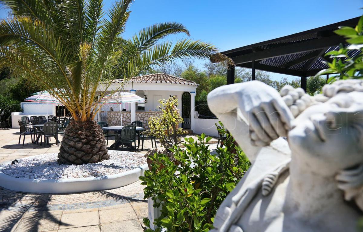 Casa Beachcomber Le Jardin Des Arts Lagos Bagian luar foto